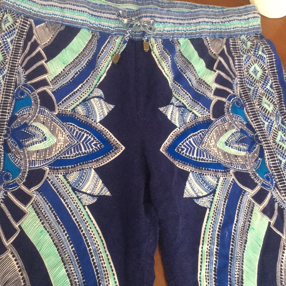 Wide Leg Printed Pant - Picture 2 of 4